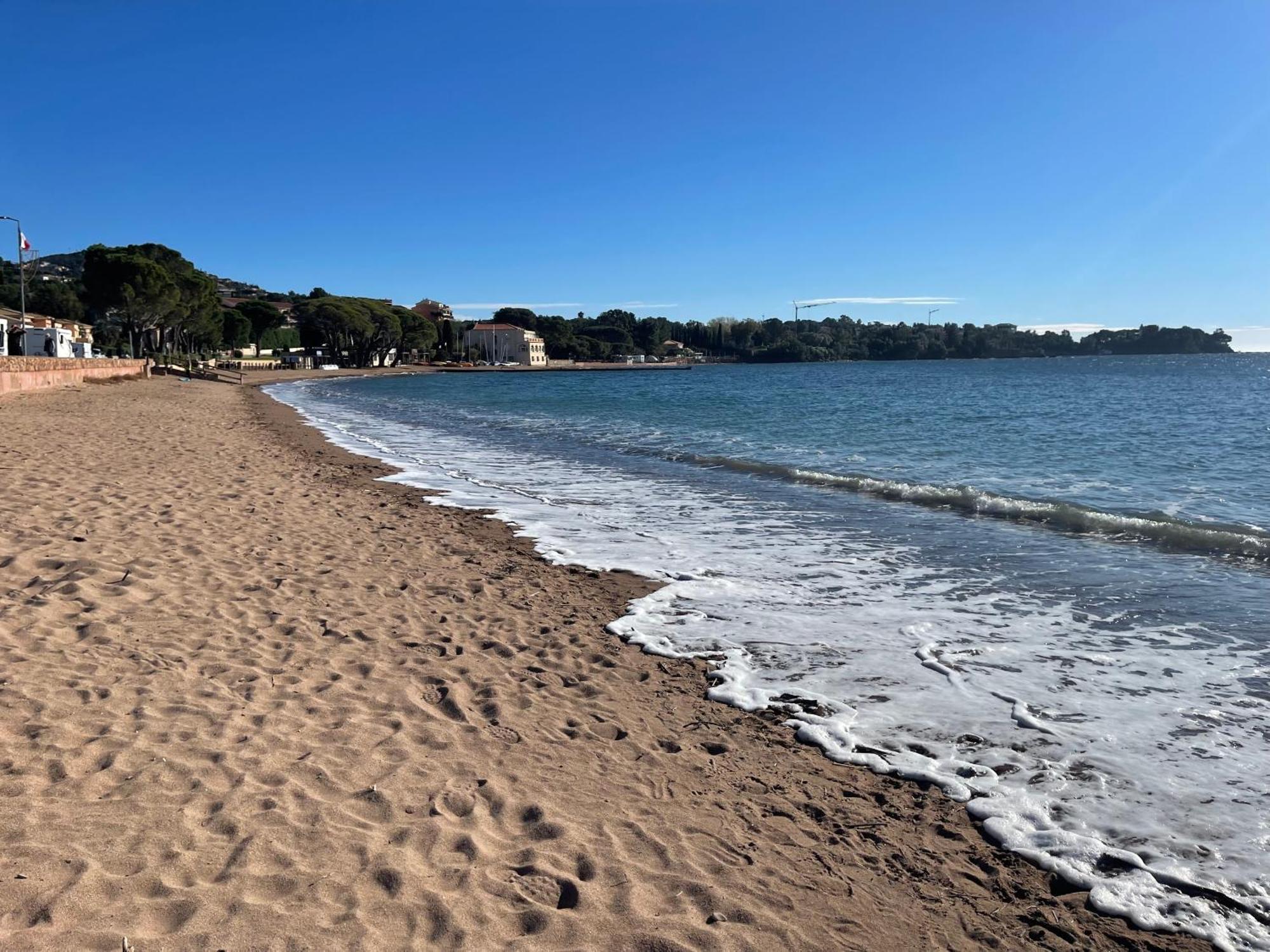 Village Cap Esterel, Piscine, Plage Сен-Рафаэль Экстерьер фото