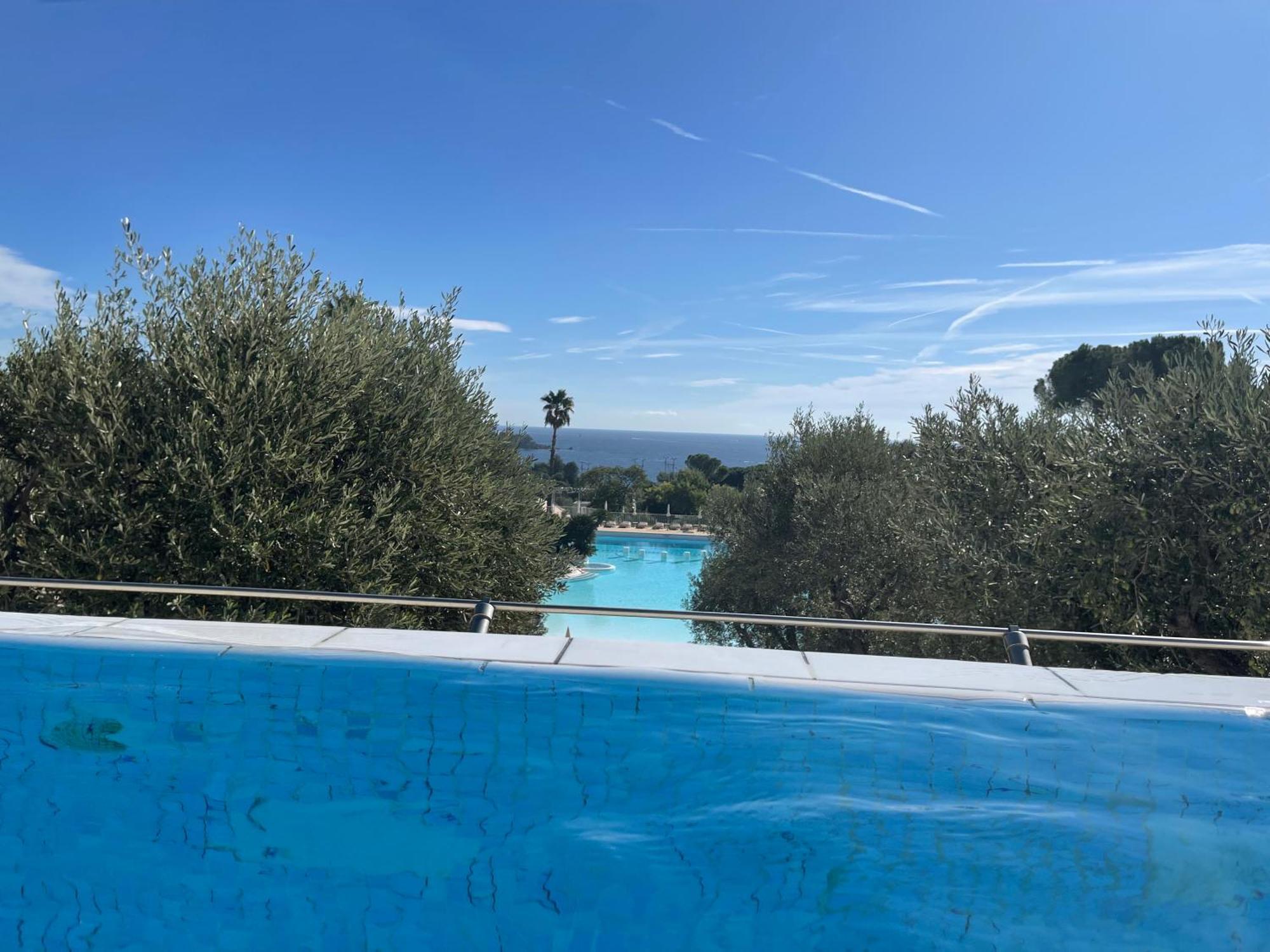 Village Cap Esterel, Piscine, Plage Сен-Рафаэль Экстерьер фото